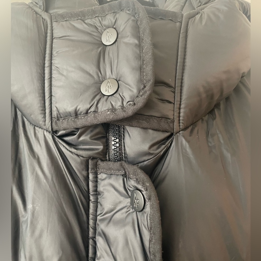 🥶 Abercrombie & Fitch Black Puffer Jacket ❄️ - Picture 6 of 15
